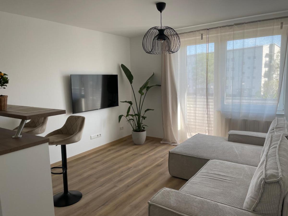 Neue Stilvolle 2-Zimmer Wohnung Im Zentrum Von Вольфсбург Экстерьер фото